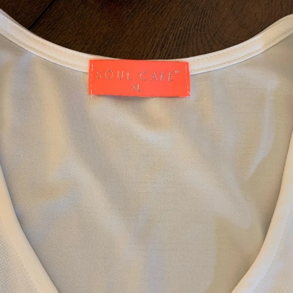 Women’s tanks - Picture 6 of 7